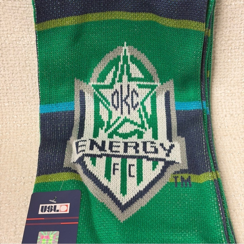 Green and Blue Scarf - Picture 2 of 4